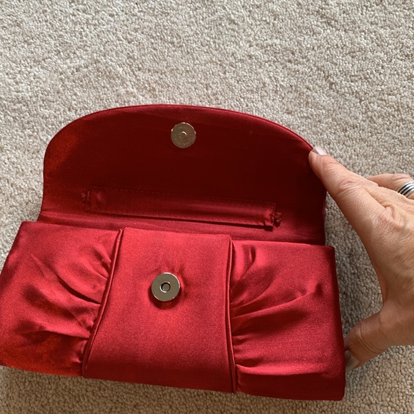 Clutch satin red handbag - Picture 3 of 5